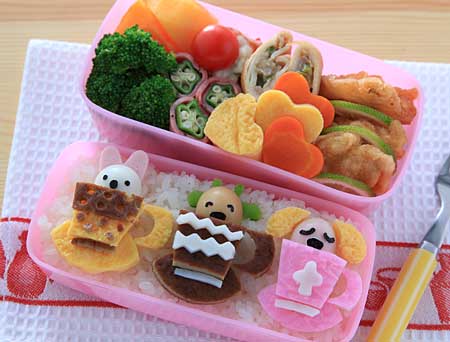 2009_10_03_coffeecup4811 コーヒーカップから顔を出す小さな動物のお弁当