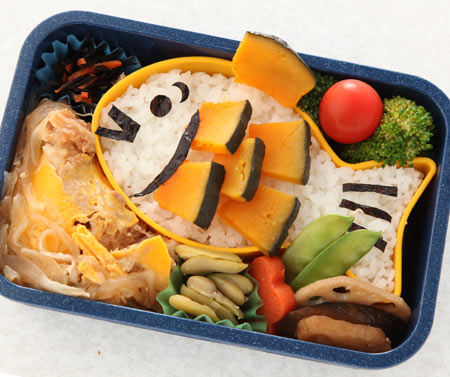 カップを使ったお魚弁当