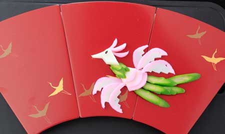 かまぼこでお花のお節-鳳凰 かまぼこでお花のお節-鳳凰