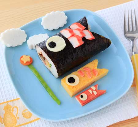 こどもの日のランチプレート-巻き寿司で鯉のぼり