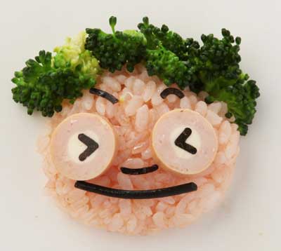 おにぎりを変身させる！メガネの子